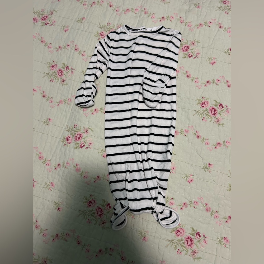 Angel Dear Bamboo Knotted Gown Size 0/3 months